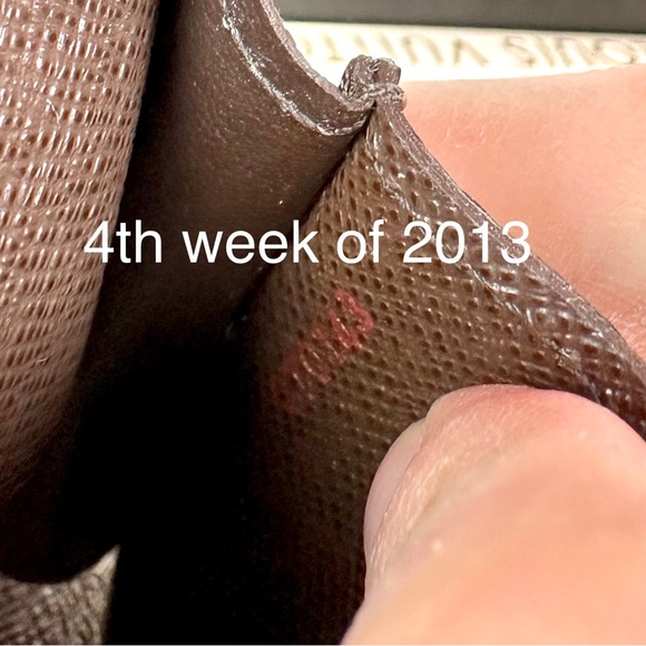 Louis Vuitton Damier Ebene mini pouch bag LIKE NEW - Picture 7 of 10